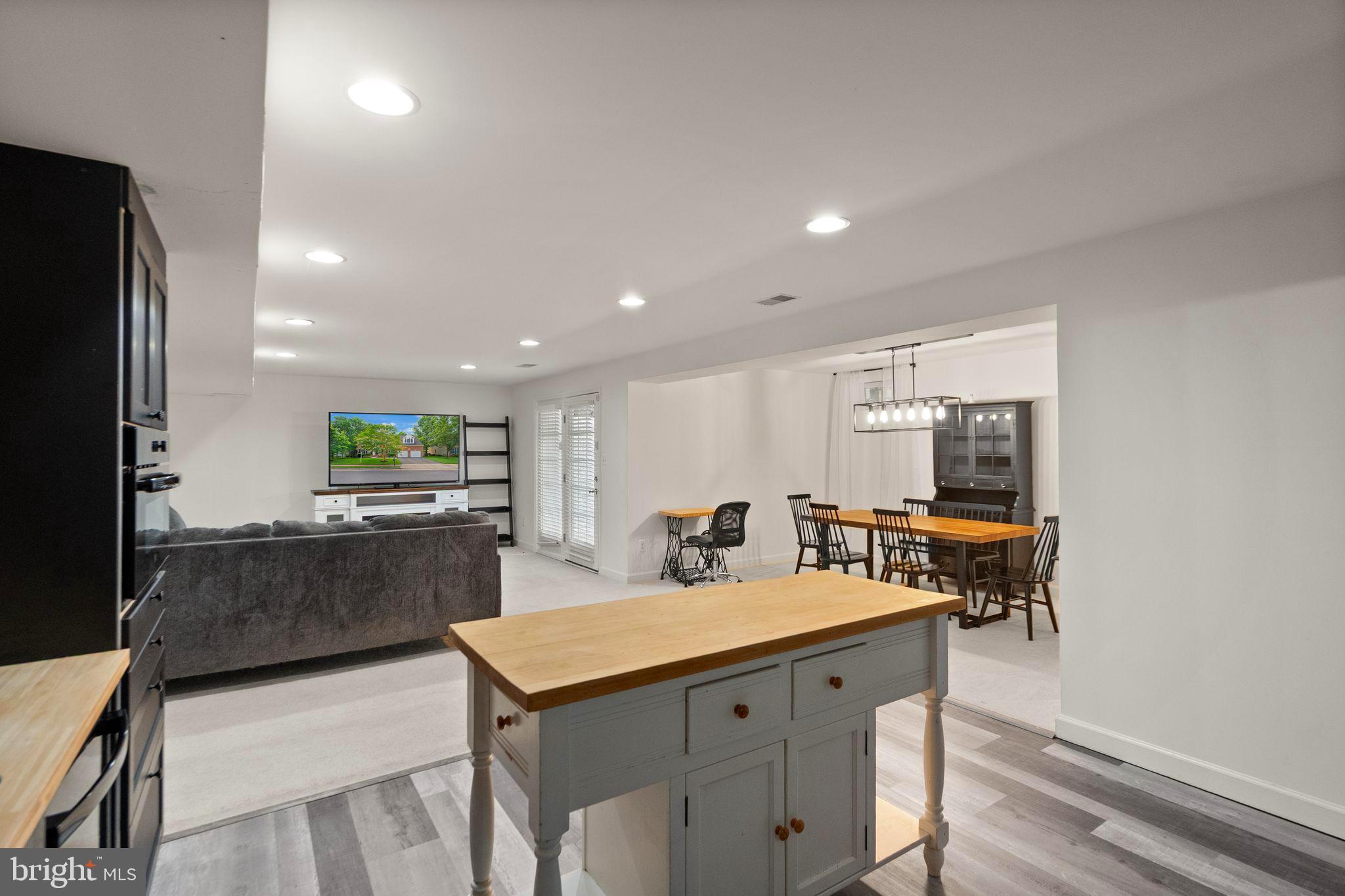 47236 Middle Bluff Pl