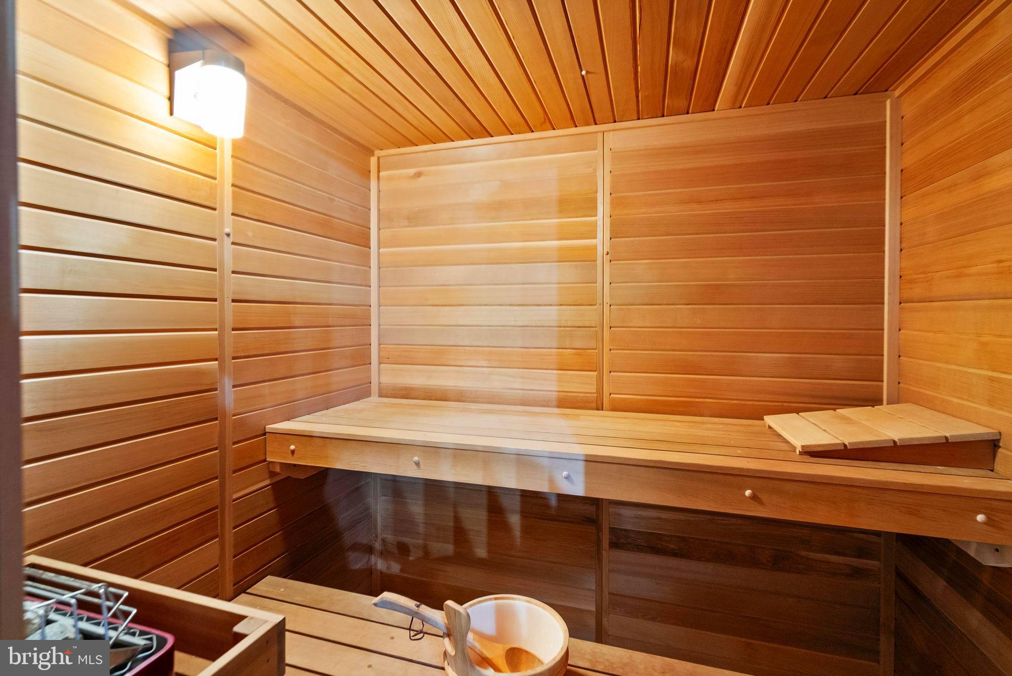 47236 Middle Bluff Pl