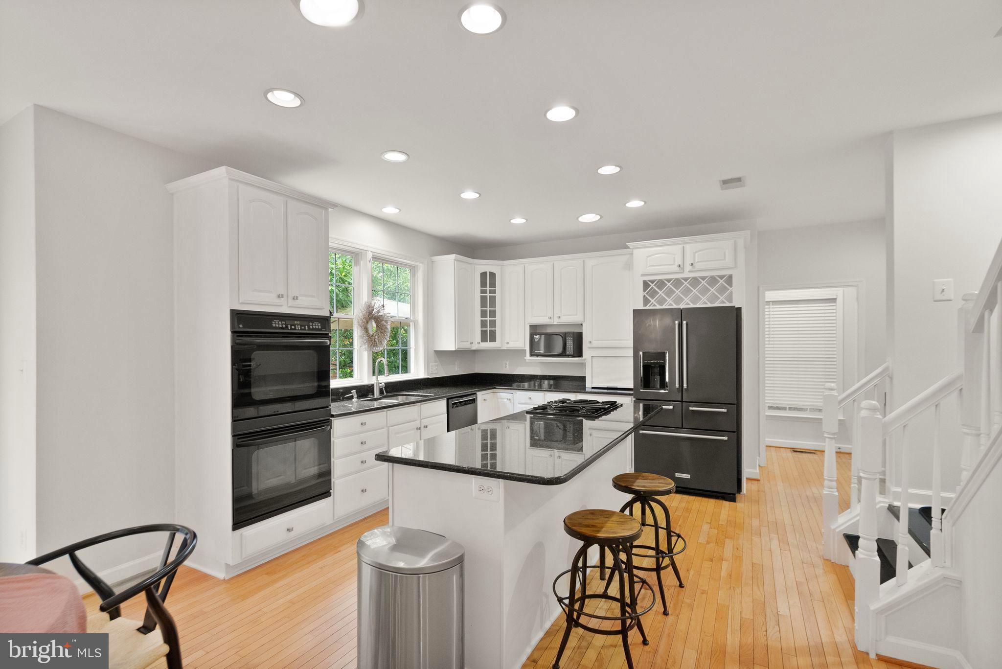 47236 Middle Bluff Pl