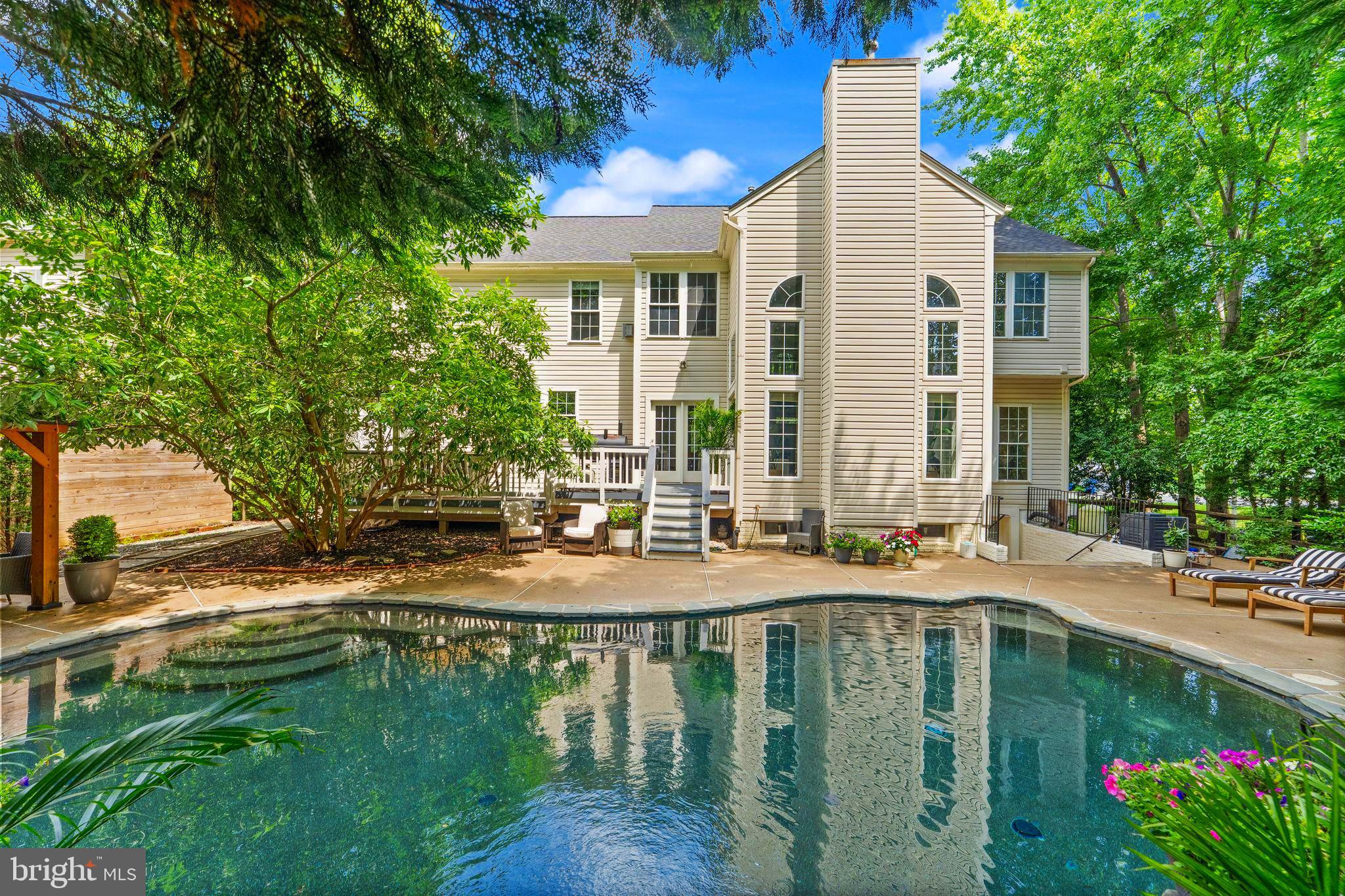 47236 Middle Bluff Pl