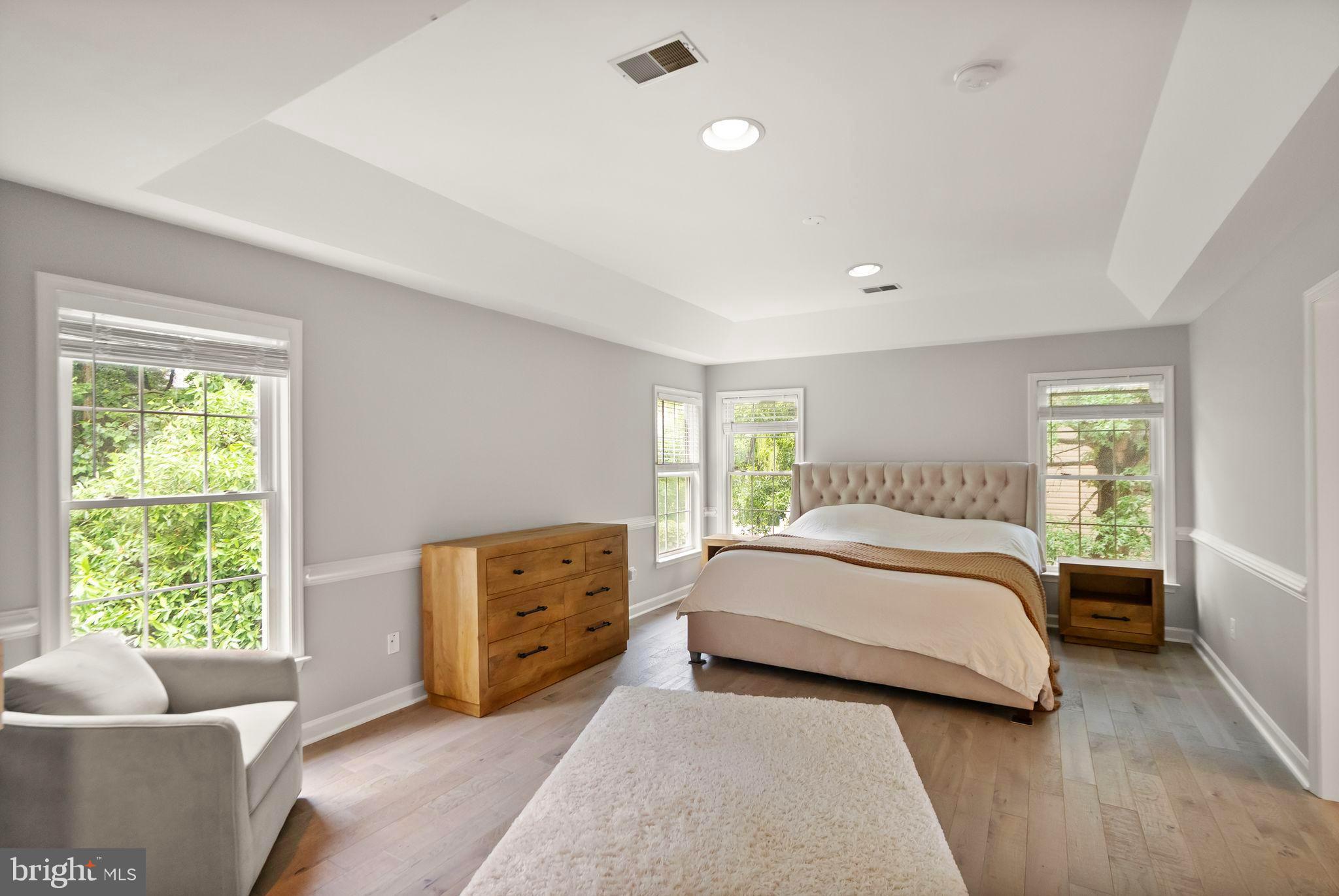 47236 Middle Bluff Pl