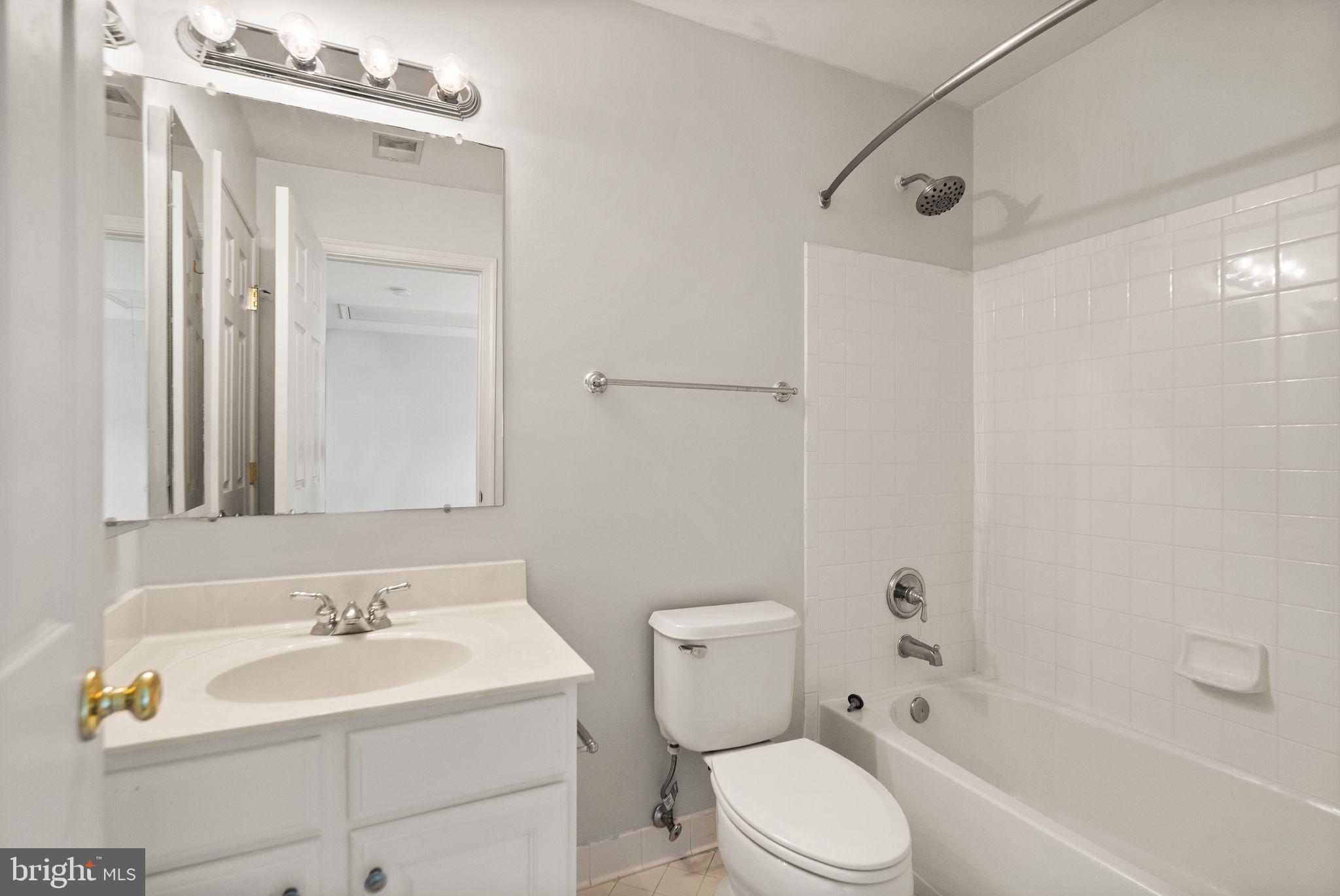 47236 Middle Bluff Pl