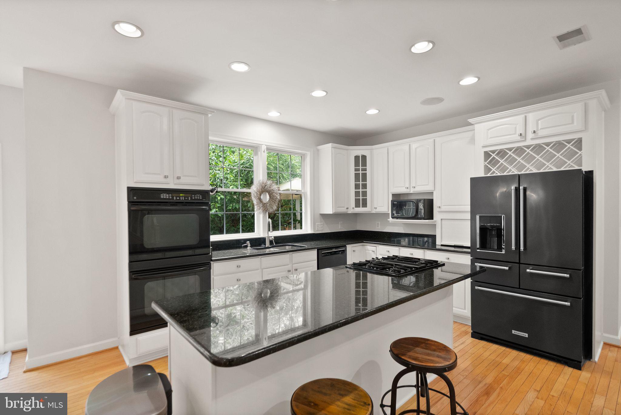 47236 Middle Bluff Pl