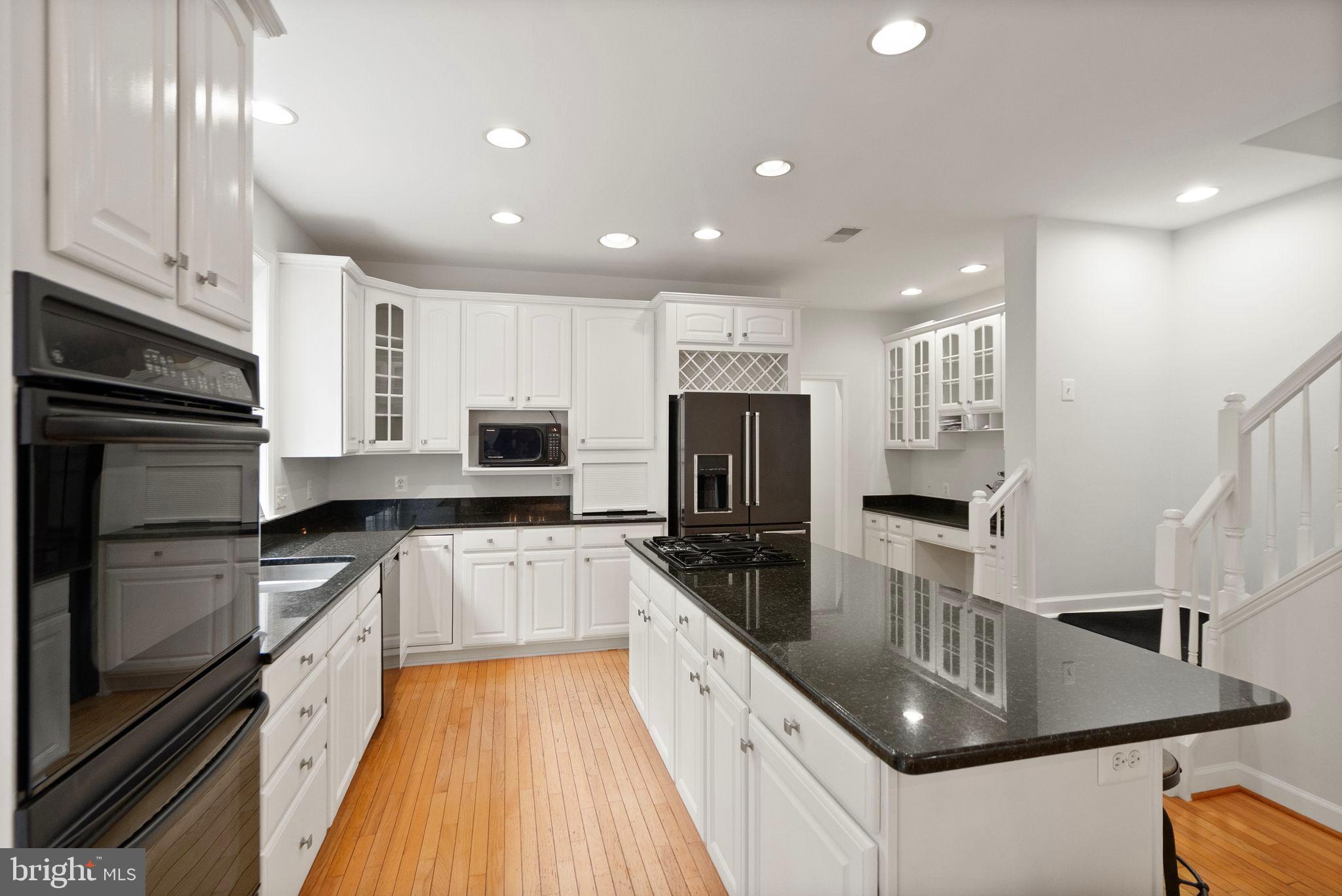 47236 Middle Bluff Pl