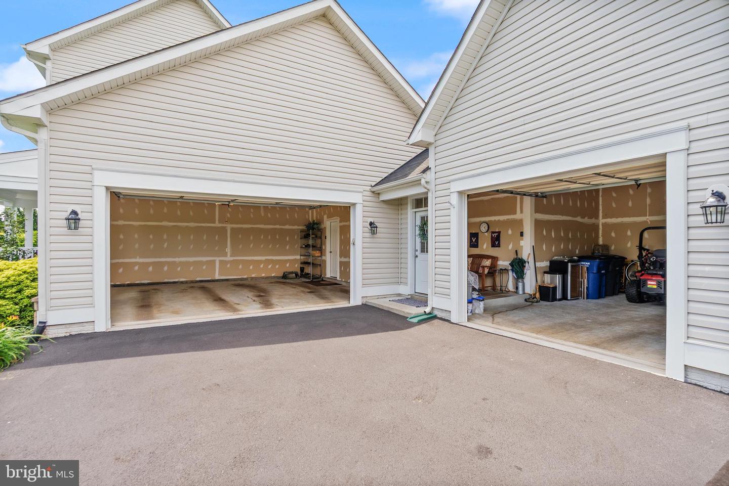 14231 Courtney Meadow Pl
