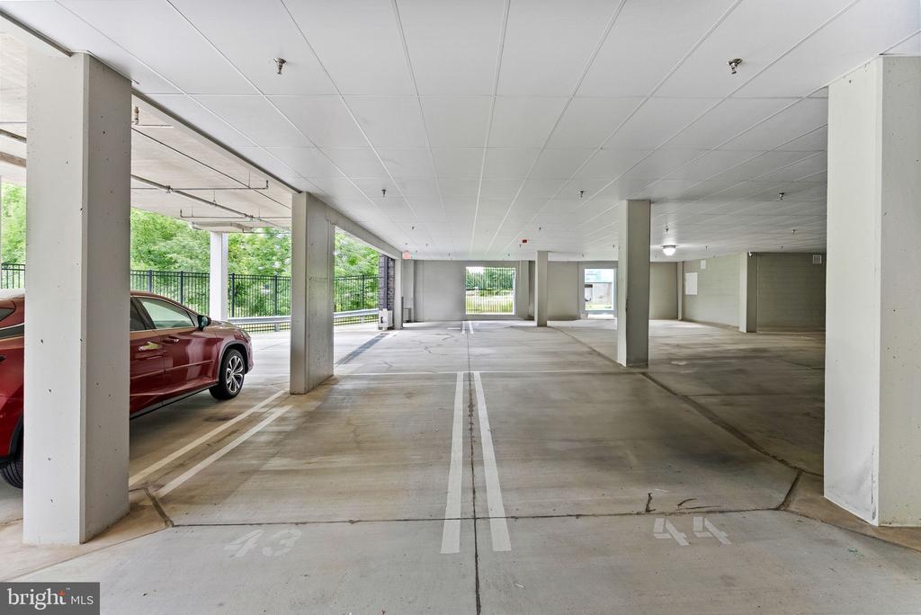 44691 Wellfleet Dr #306