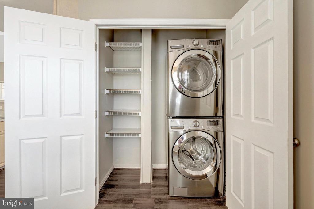 25280 Lake Shore Sq #304