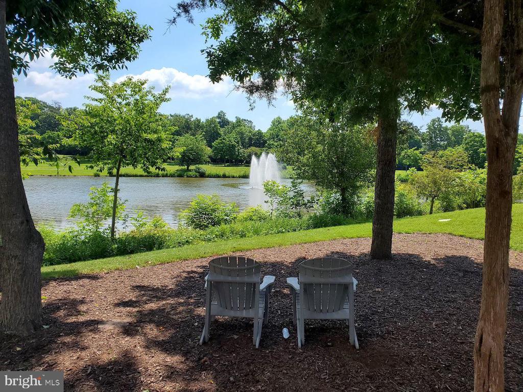 25280 Lake Shore Sq #304