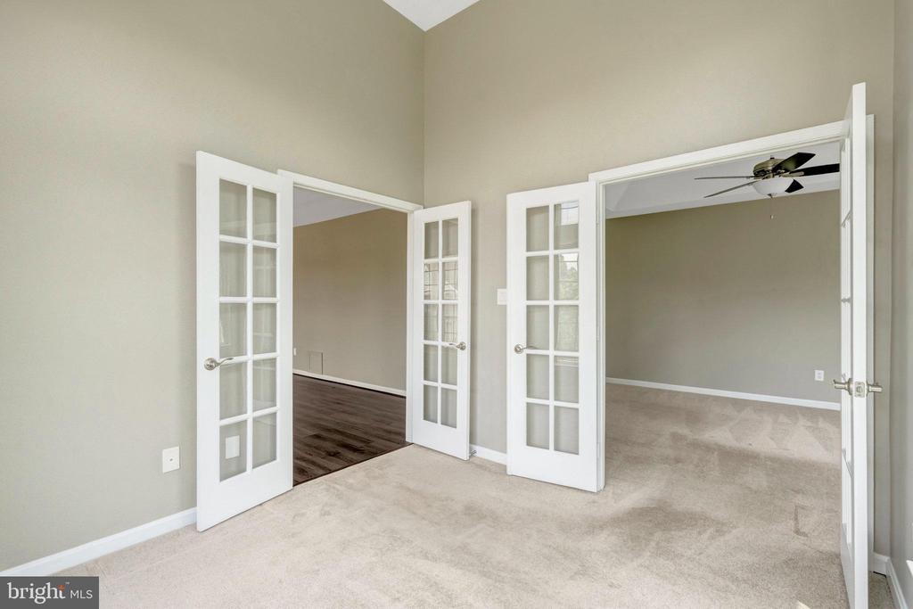 25280 Lake Shore Sq #304