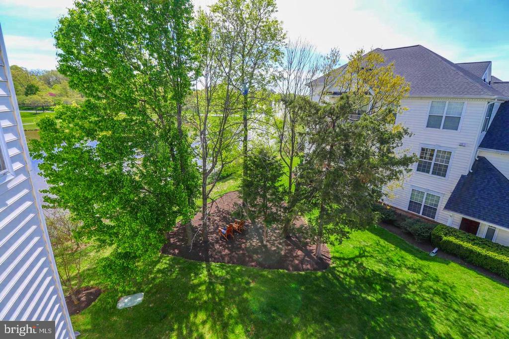 25280 Lake Shore Sq #304