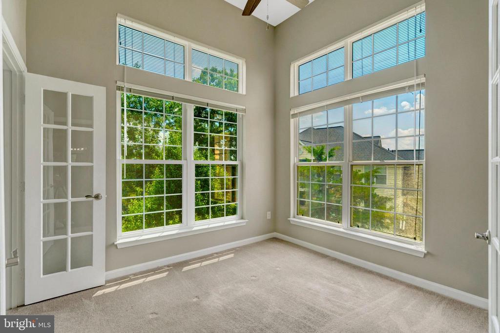25280 Lake Shore Sq #304