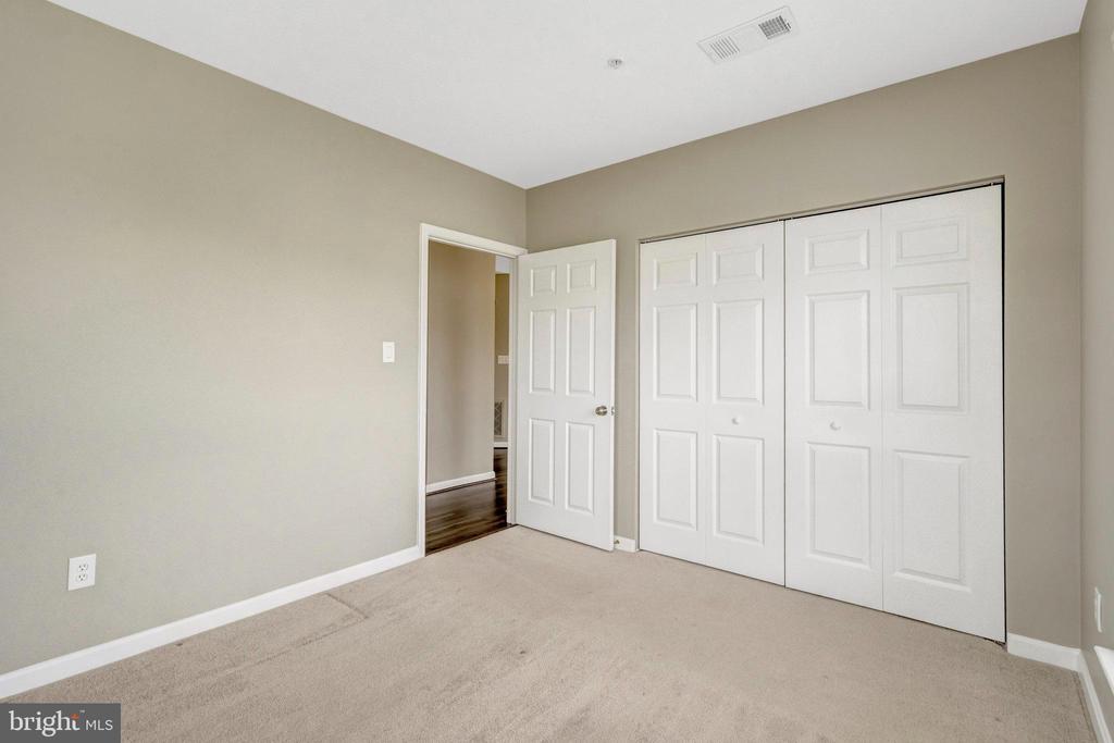 25280 Lake Shore Sq #304