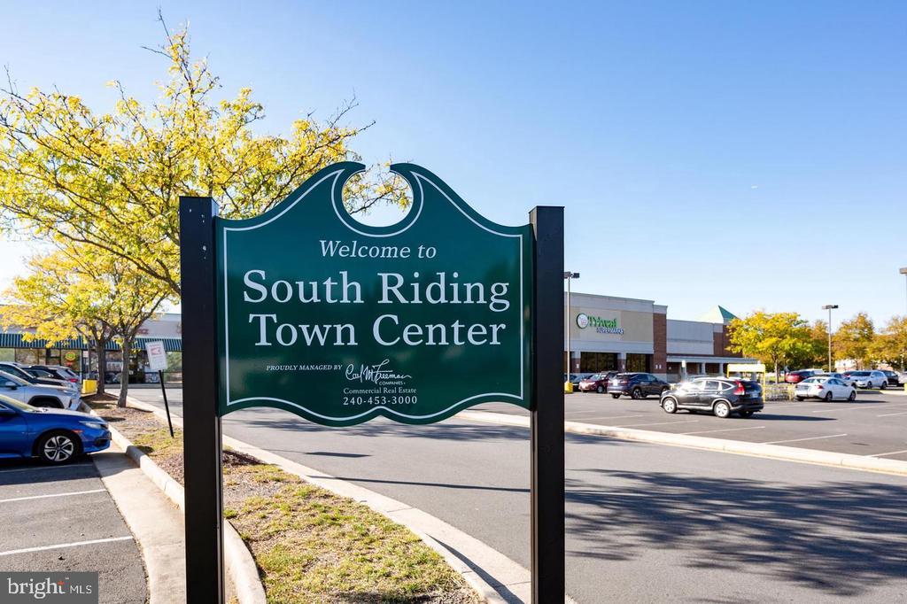 25280 Lake Shore Sq #304