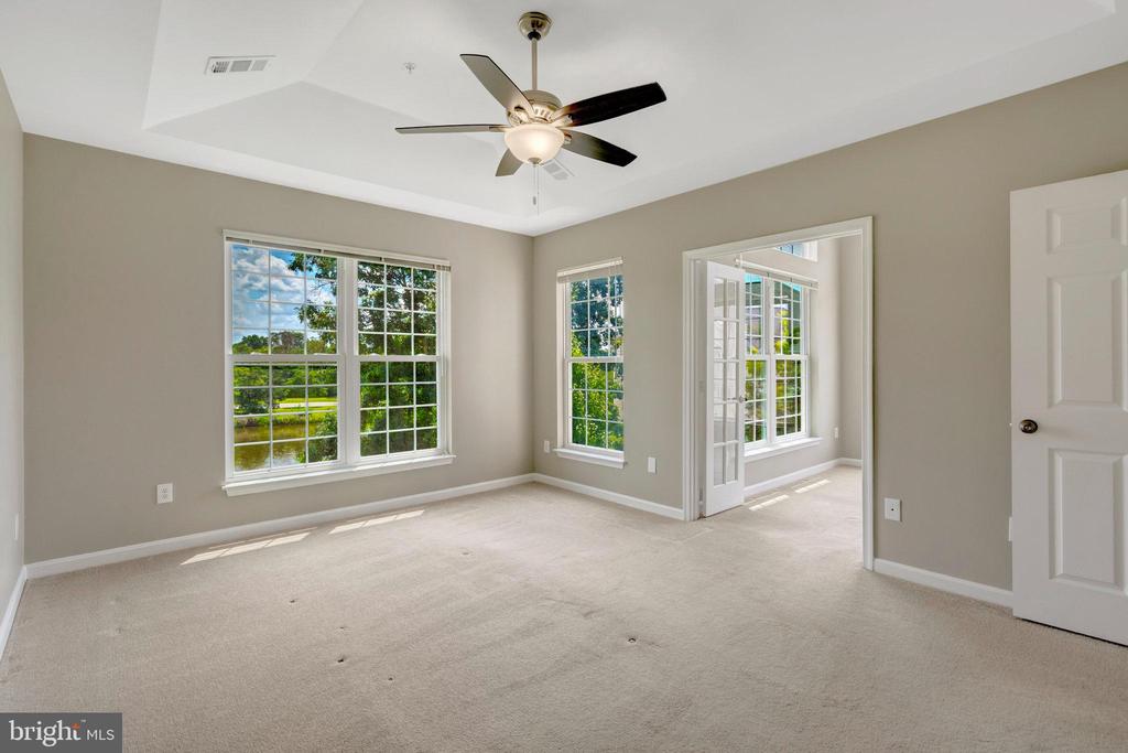 25280 Lake Shore Sq #304