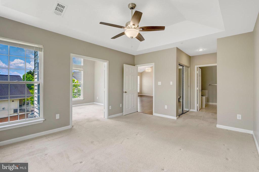 25280 Lake Shore Sq #304