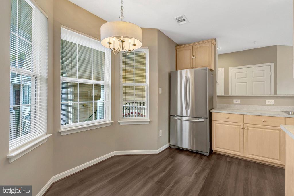 25280 Lake Shore Sq #304