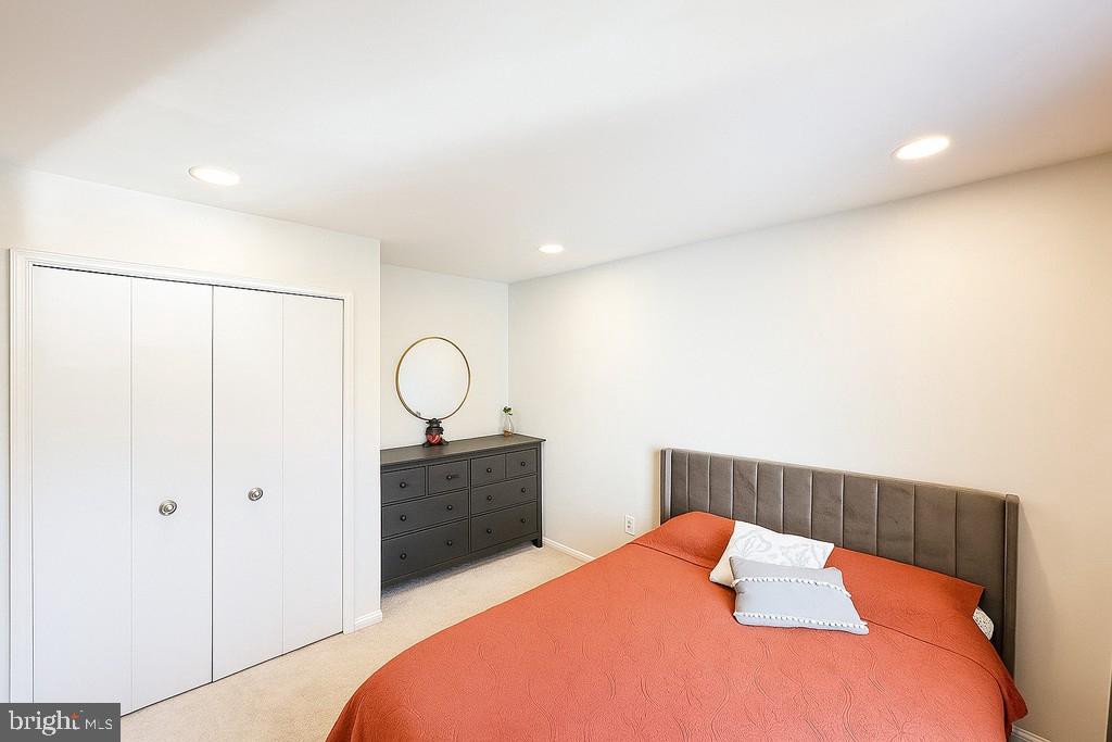 5 McCarty Ct