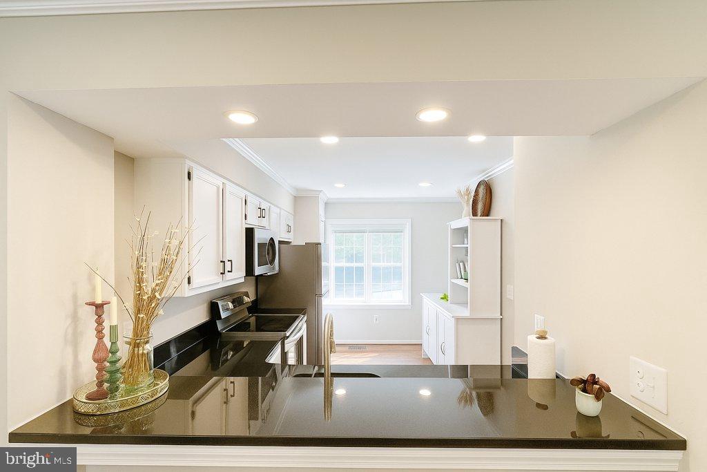 5 McCarty Ct