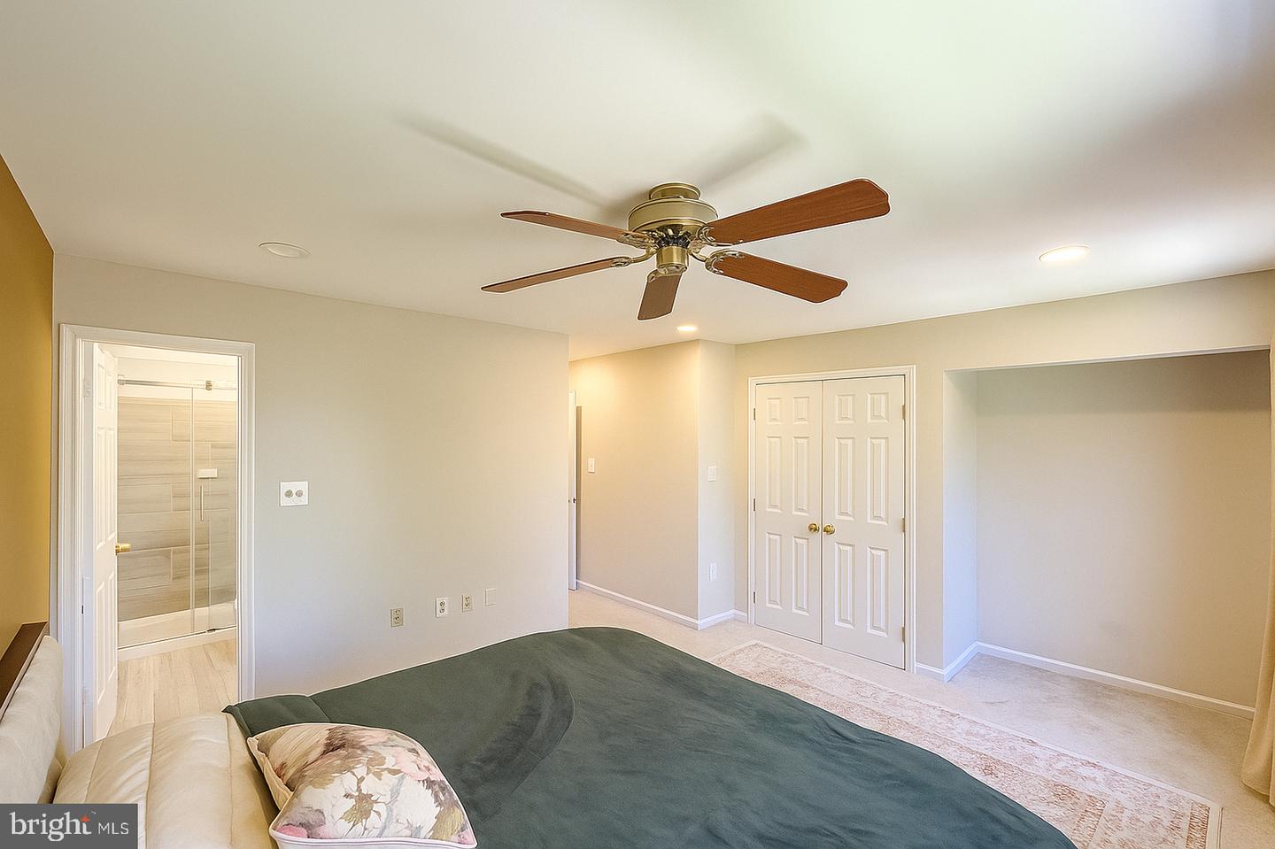 5 McCarty Ct