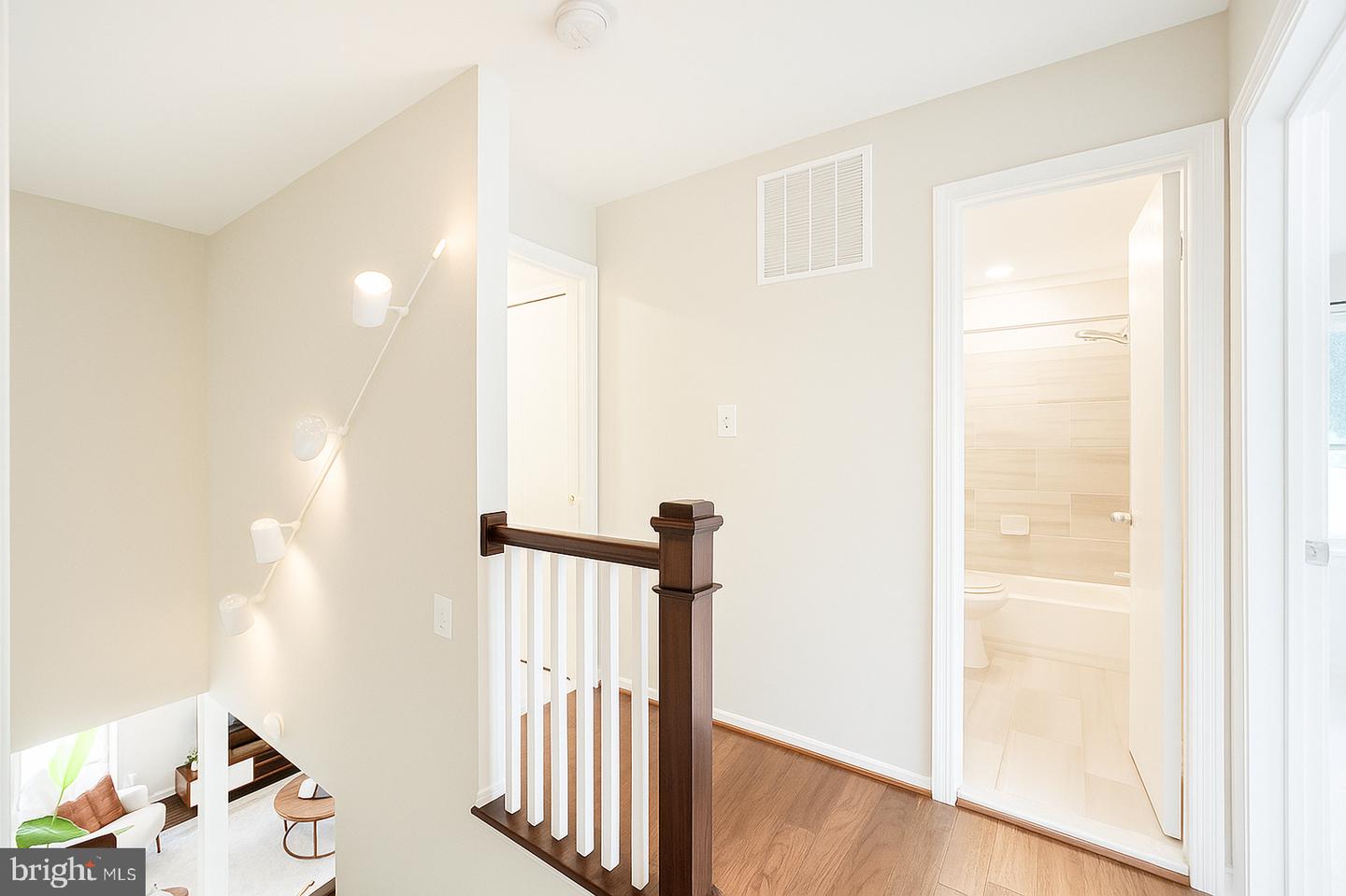 5 McCarty Ct