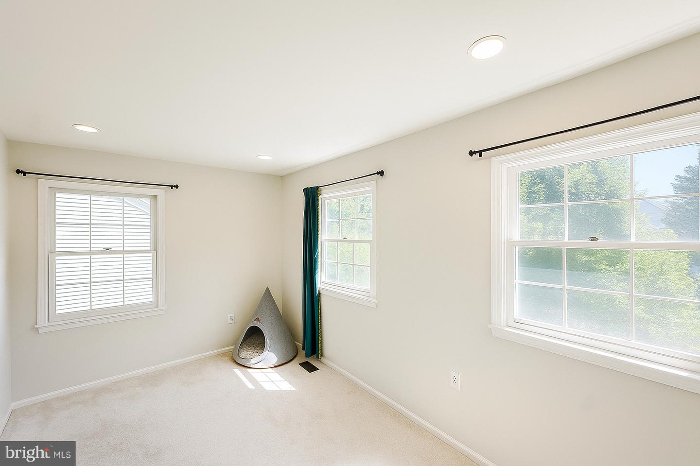 5 McCarty Ct