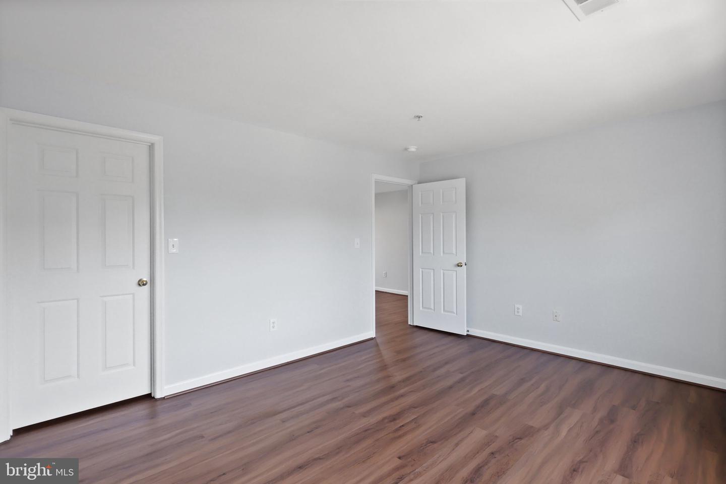 513 CONSTELLATION SQ SE #E