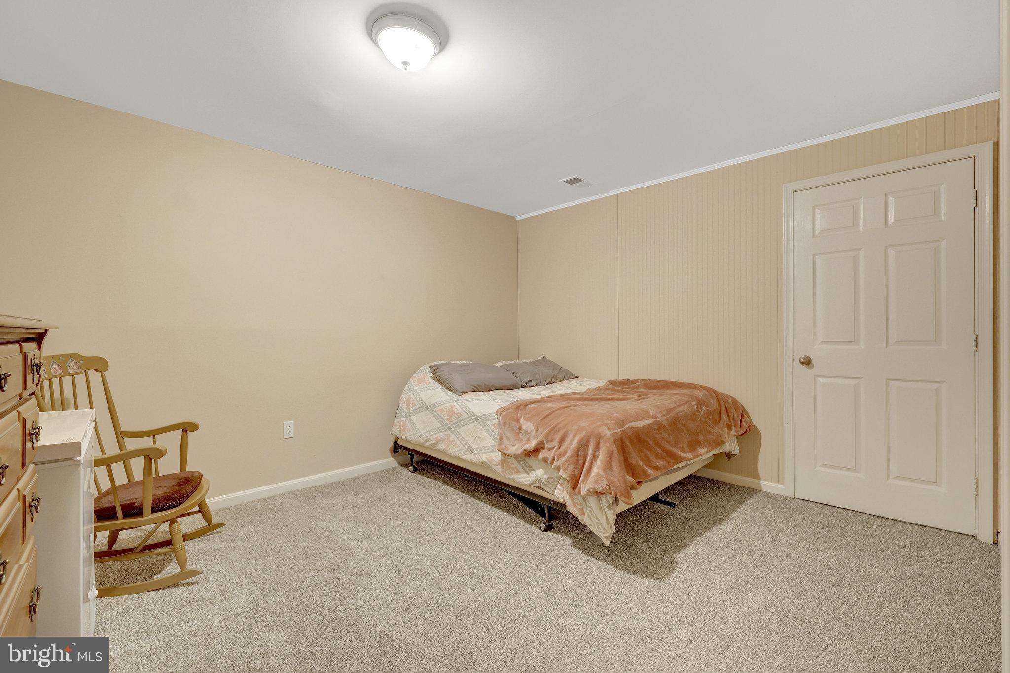 44115 Allderwood Ter