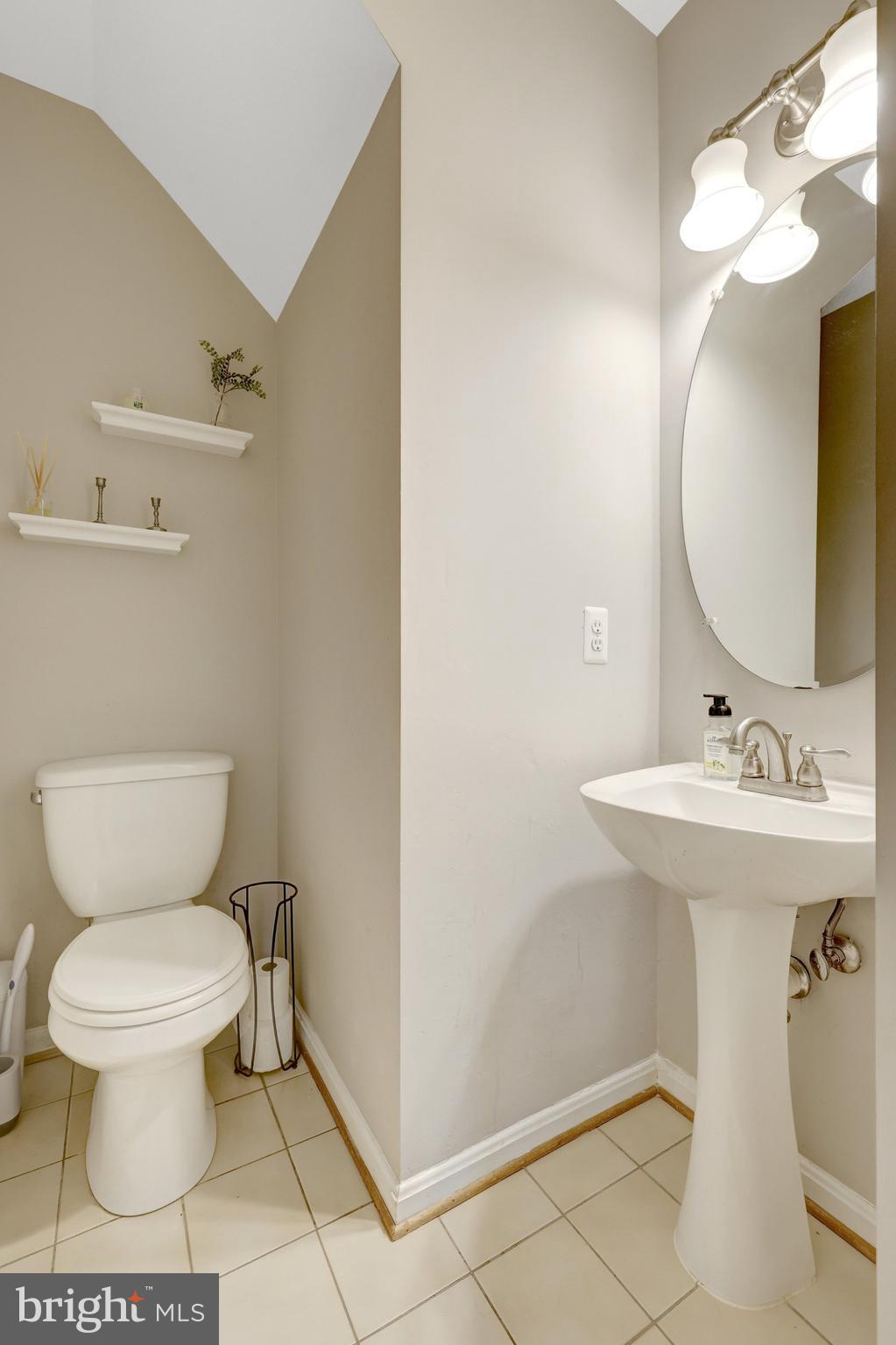 44115 Allderwood Ter