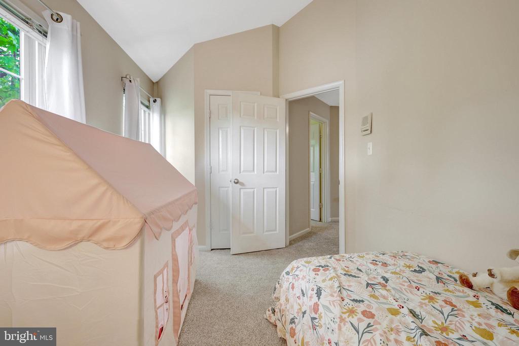 44115 Allderwood Ter