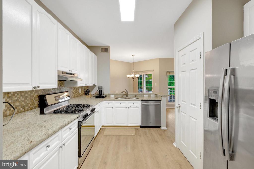 44115 Allderwood Ter
