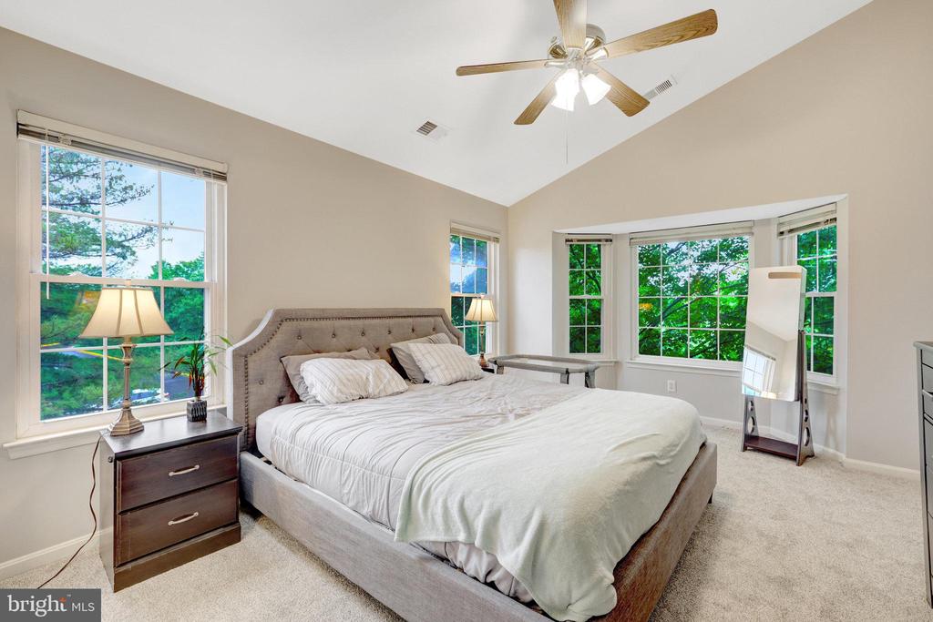 44115 Allderwood Ter