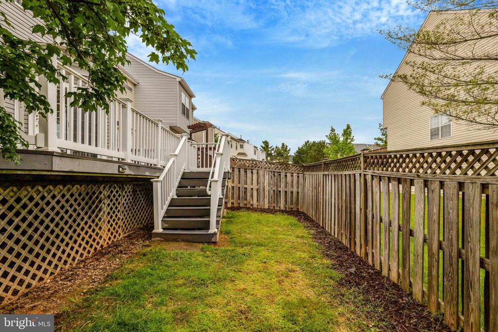 44115 Allderwood Ter