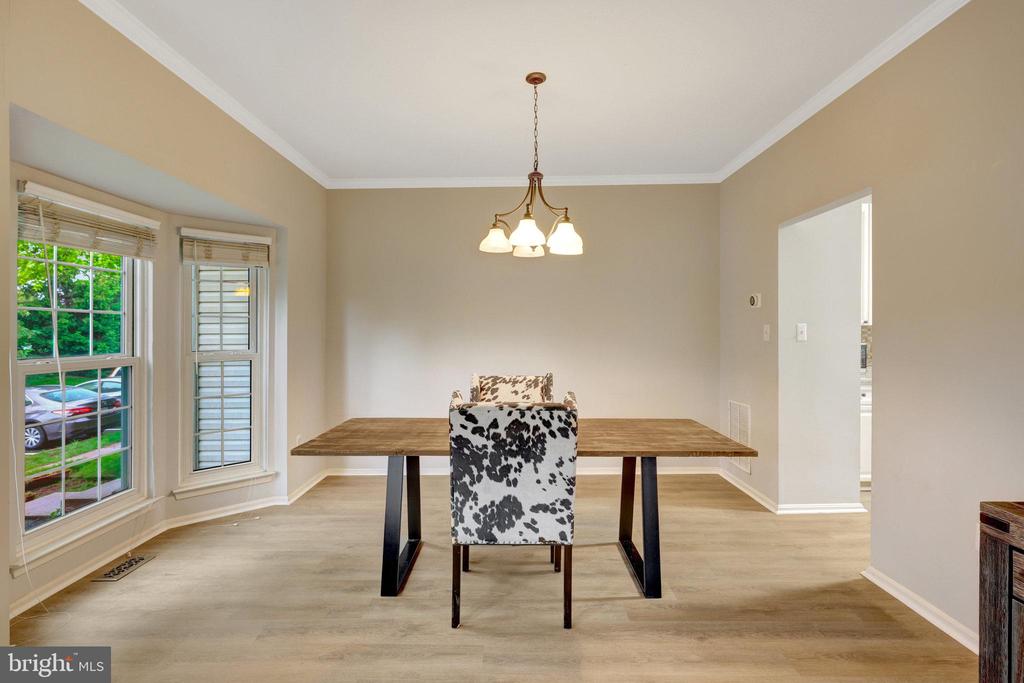 44115 Allderwood Ter