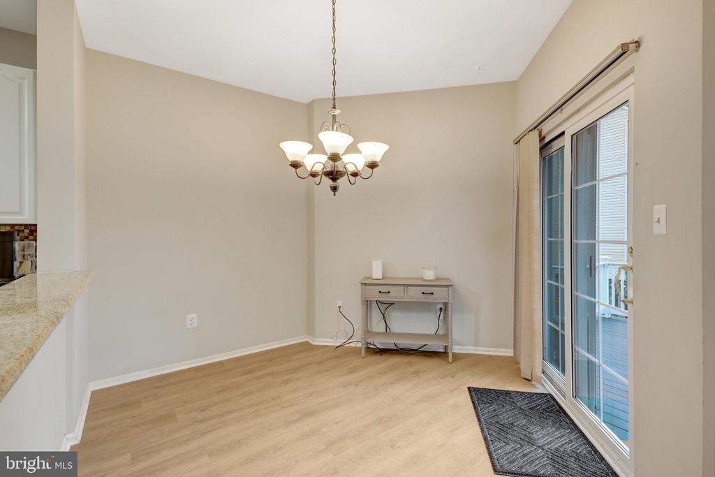 44115 Allderwood Ter