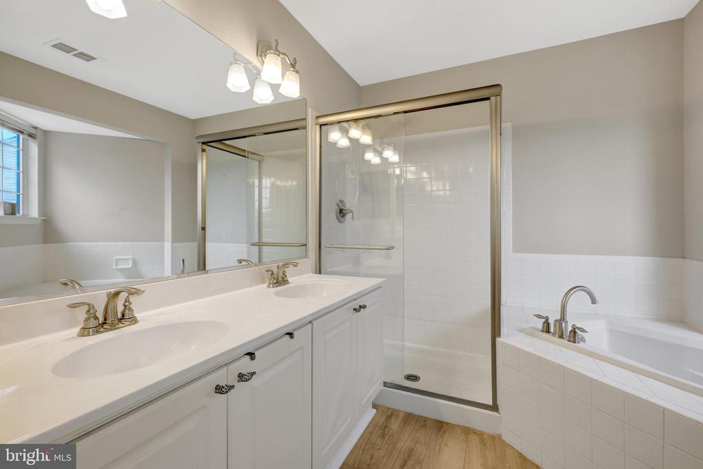 44115 Allderwood Ter