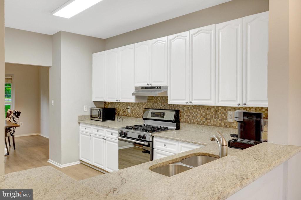 44115 Allderwood Ter