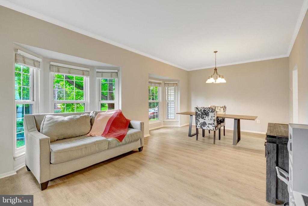 44115 Allderwood Ter