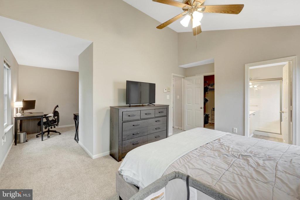 44115 Allderwood Ter