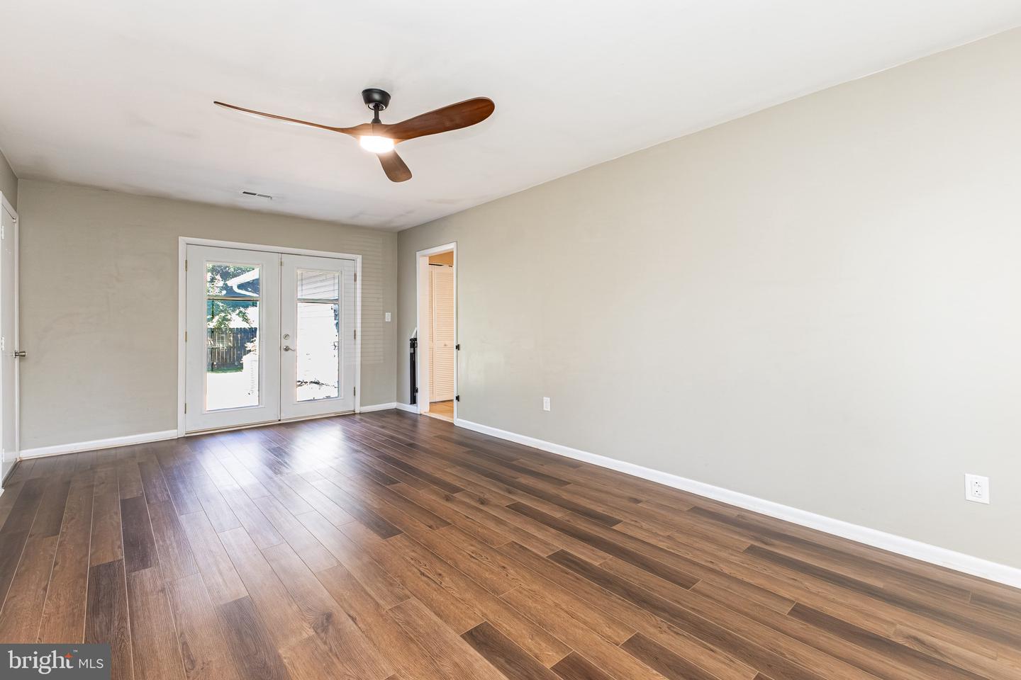 246 AVONDALE DR