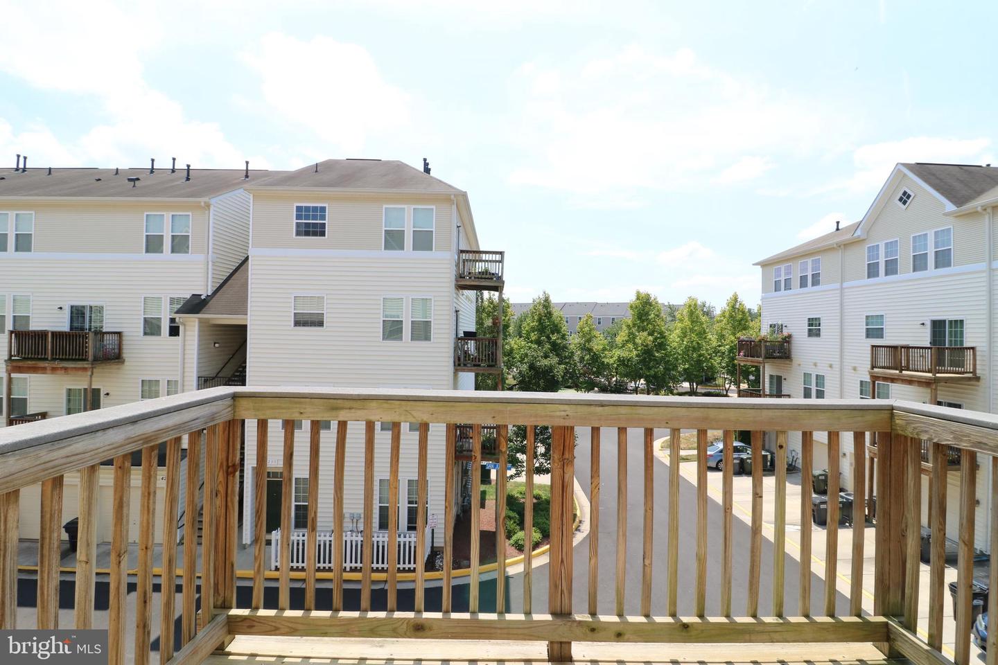 24698 LYNETTE SPRINGS TER