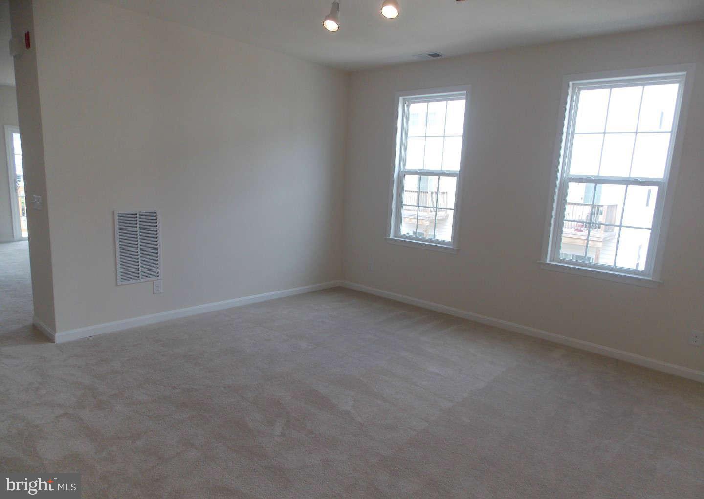 24698 LYNETTE SPRINGS TER