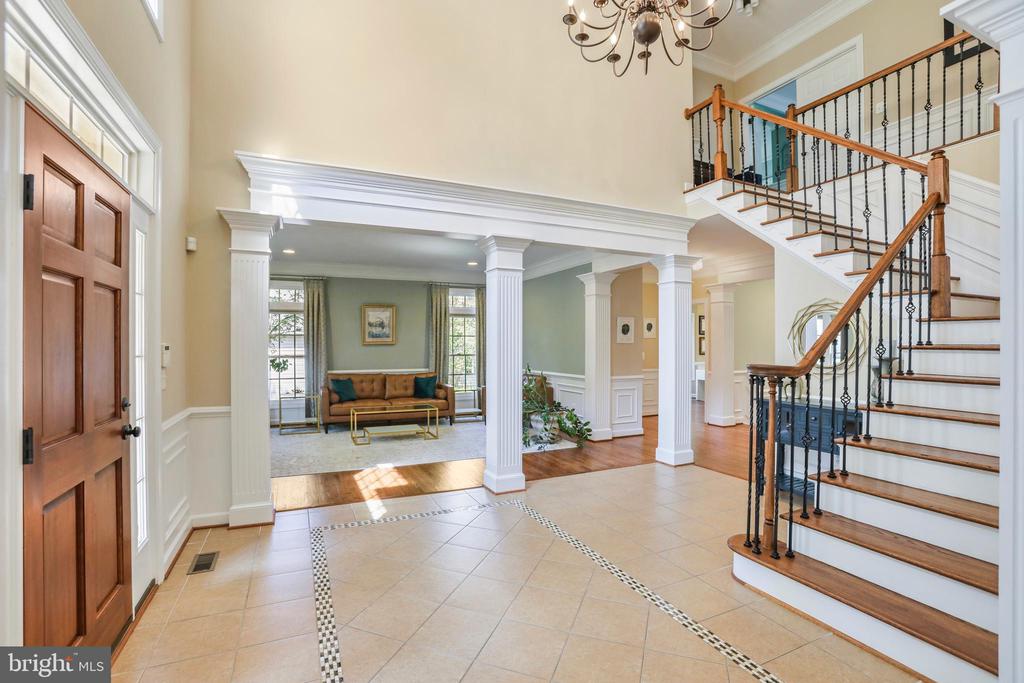 18301 Mid Ocean Pl