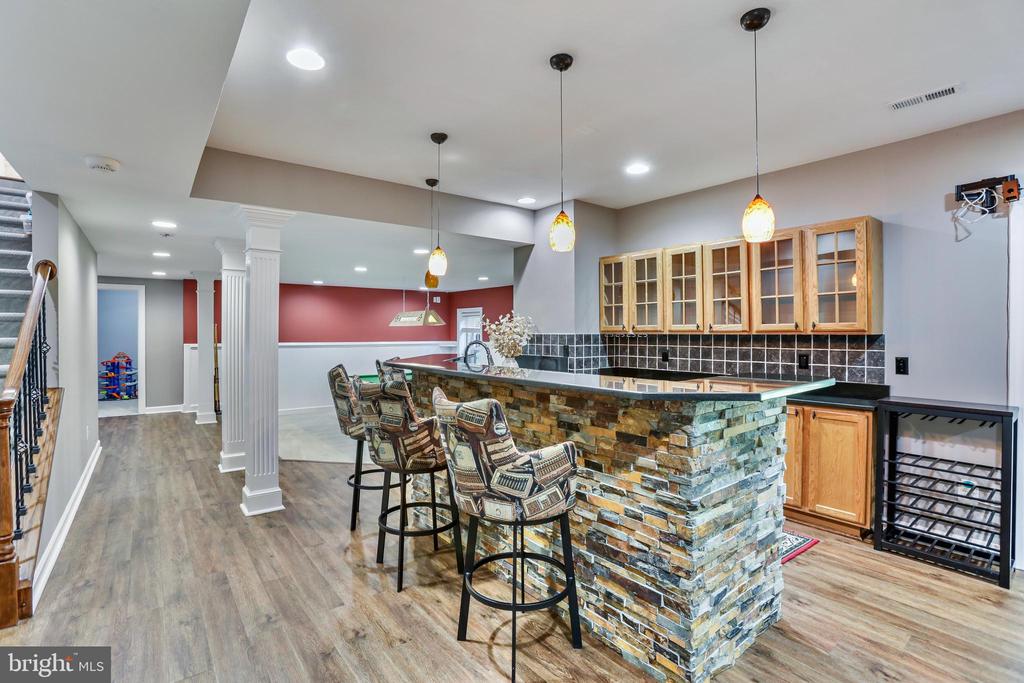 18301 Mid Ocean Pl