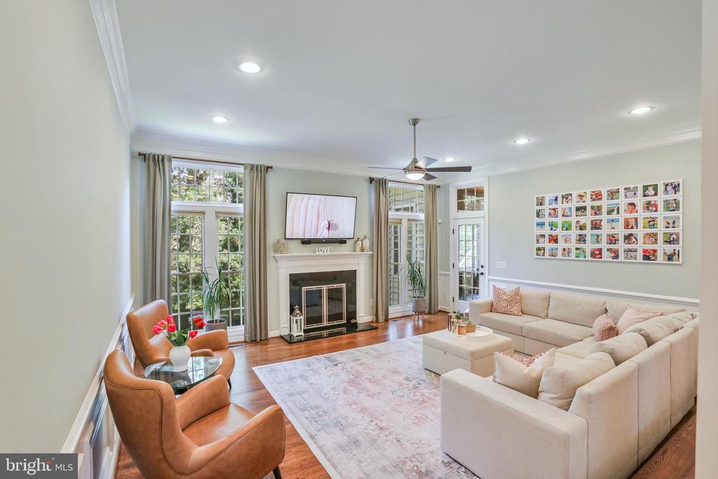 18301 Mid Ocean Pl