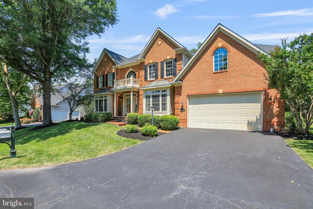 18301 Mid Ocean Pl