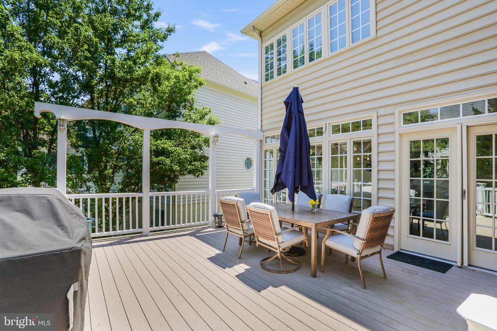 18301 Mid Ocean Pl
