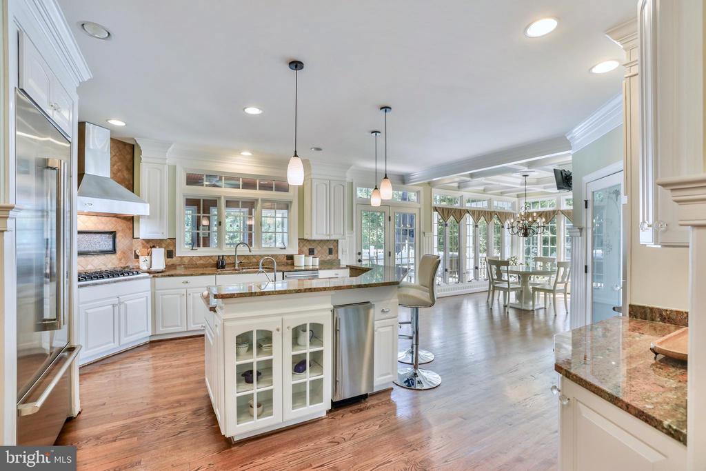 18301 Mid Ocean Pl