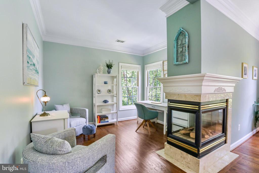 18301 Mid Ocean Pl