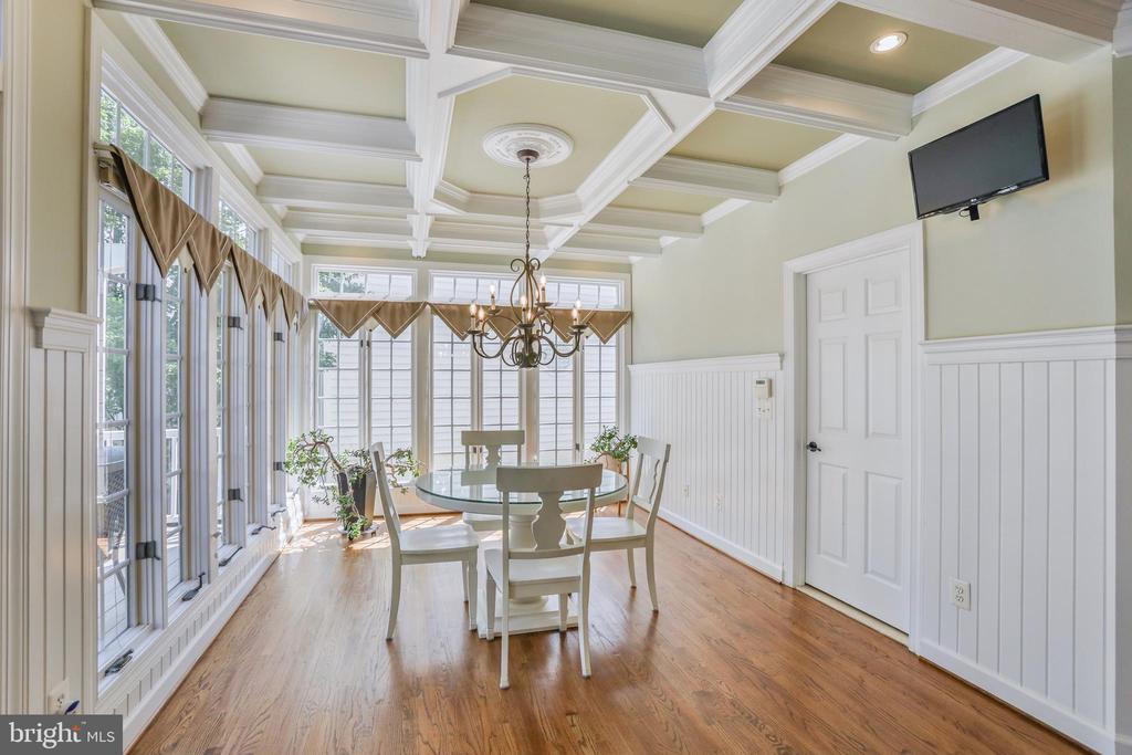18301 Mid Ocean Pl