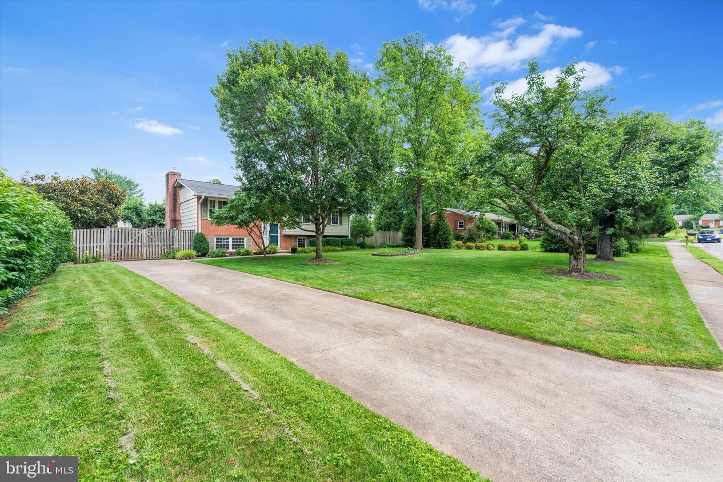 1010 Tuscarora Dr SW